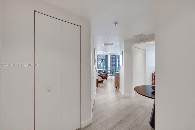 45 SW 9th St 1803, Miami, FL 33130