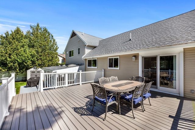 46 Juniper Dr, Saugus, MA 01906