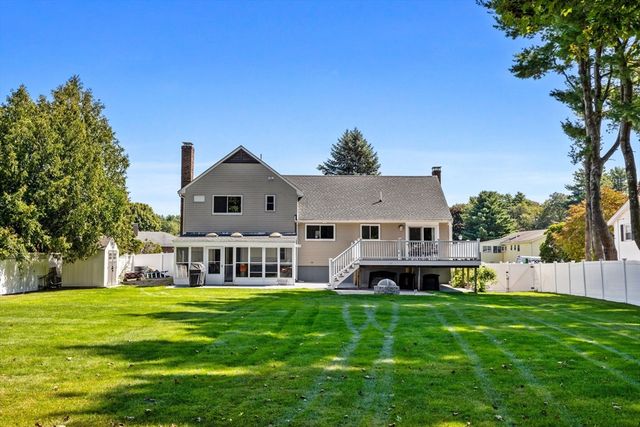 46 Juniper Dr, Saugus, MA 01906