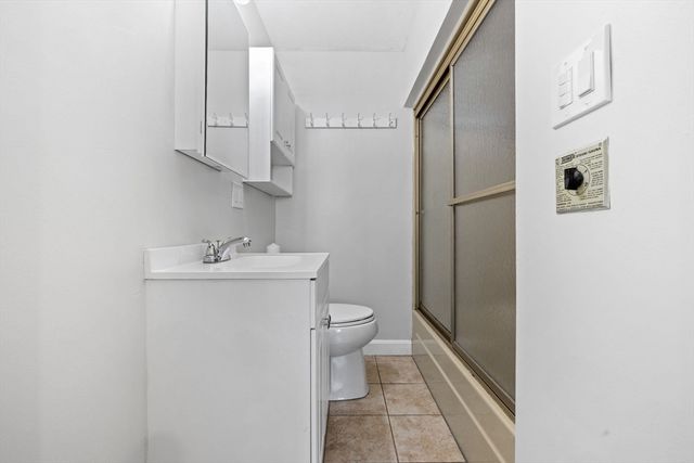 46 Juniper Dr, Saugus, MA 01906