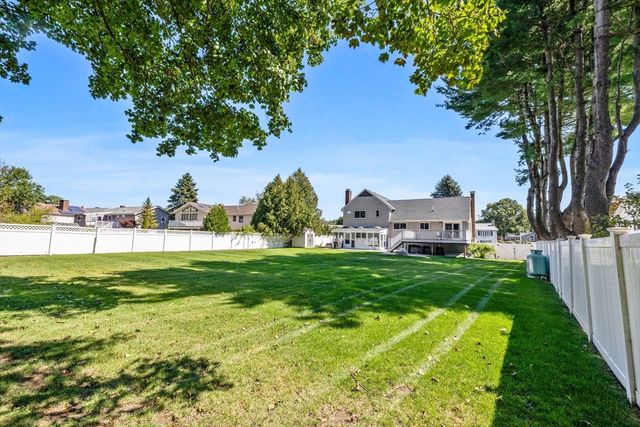 46 Juniper Dr, Saugus, MA 01906