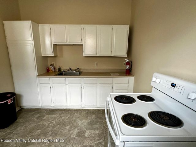 86 Vineyard Avenue 2, Highland, NY 12528