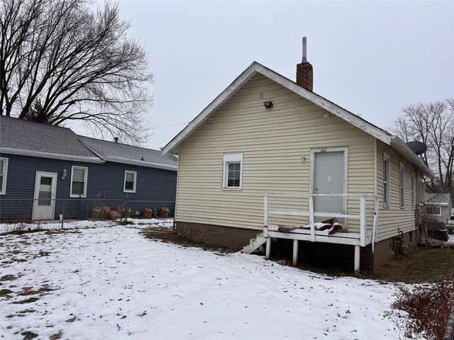 2710 E Washington Avenue, Des Moines, IA 50317