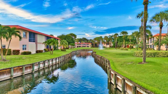 1911 SW Palm City Road J, Stuart, FL 34994