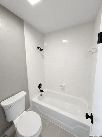 6418 Indian Run, San Antonio, TX 78233