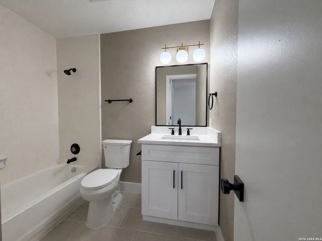 6418 Indian Run, San Antonio, TX 78233
