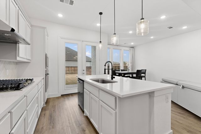 1162 Queensdown Way, Forney, TX 75126