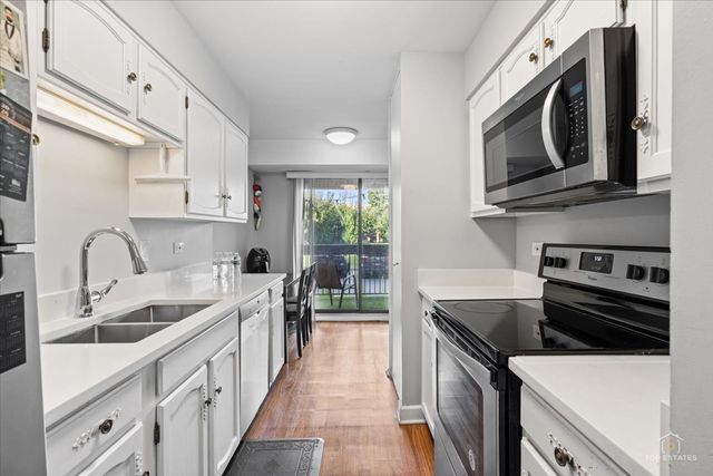 3700 Capri Court 104, Glenview, IL 60025