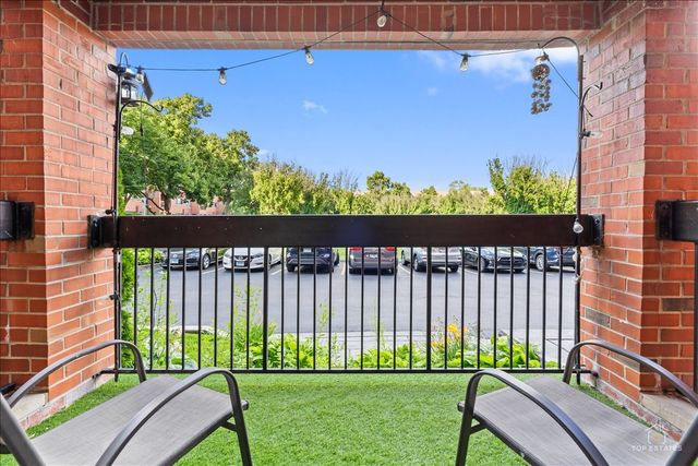 3700 Capri Court 104, Glenview, IL 60025