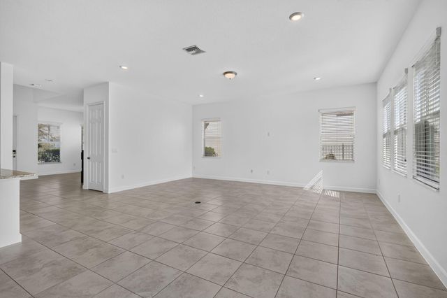 1000 Sterling Pine Place, Loxahatchee, FL 33470