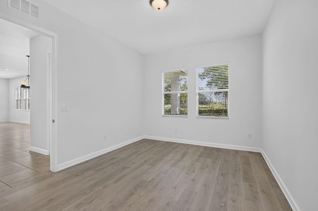 1000 Sterling Pine Place, Loxahatchee, FL 33470