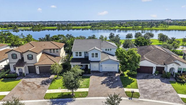 1000 Sterling Pine Place, Loxahatchee, FL 33470