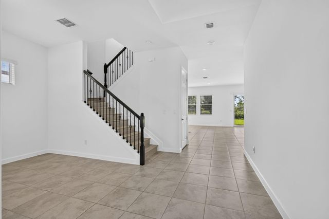 1000 Sterling Pine Place, Loxahatchee, FL 33470