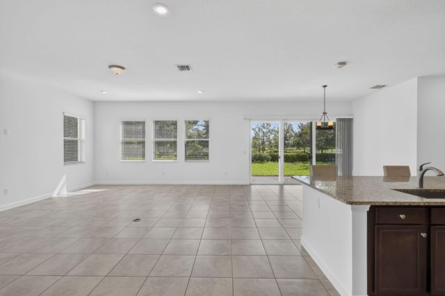 1000 Sterling Pine Place, Loxahatchee, FL 33470