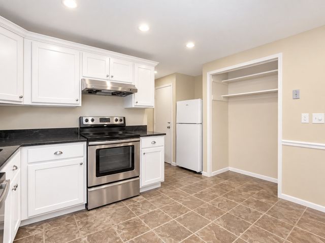 210 E Central St 210, Natick, MA 01760