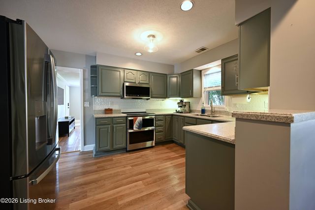 3622 Locust Ave, Louisville, KY 40299