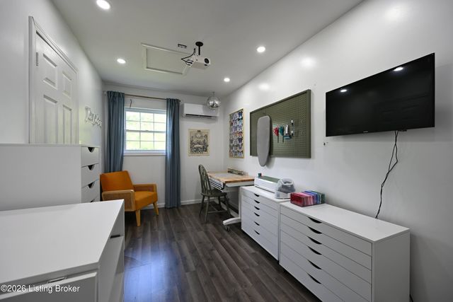 3622 Locust Ave, Louisville, KY 40299