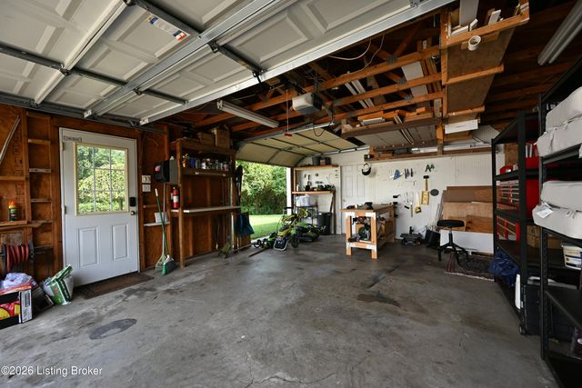 3622 Locust Ave, Louisville, KY 40299