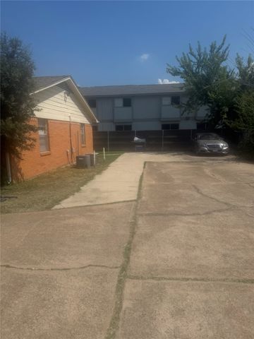 220 W Union Bower 220 222, Irving, TX 75061