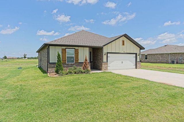 1710 Oak Way, Tuttle, OK 73089