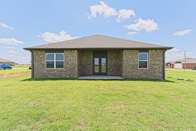 1710 Oak Way, Tuttle, OK 73089