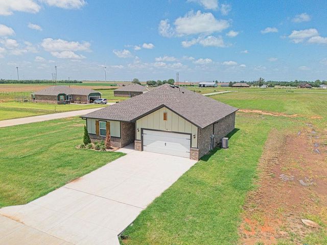 1710 Oak Way, Tuttle, OK 73089