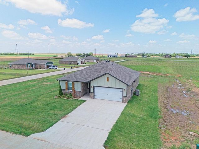1710 Oak Way, Tuttle, OK 73089