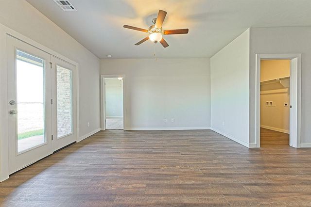 1710 Oak Way, Tuttle, OK 73089
