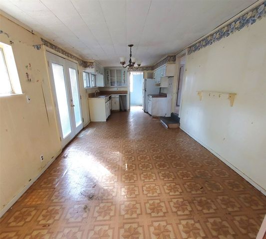 1805 Cherokee Trace, Tool, TX 75143