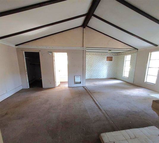 1805 Cherokee Trace, Tool, TX 75143