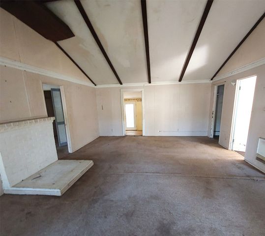 1805 Cherokee Trace, Tool, TX 75143