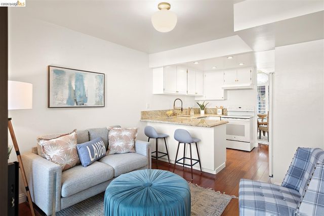 806 Ironwood Road, Alameda, CA 94502