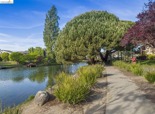 806 Ironwood Road, Alameda, CA 94502