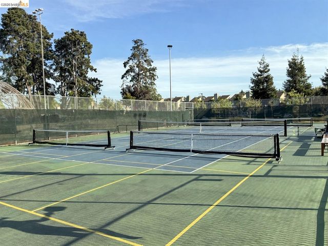 806 Ironwood Road, Alameda, CA 94502