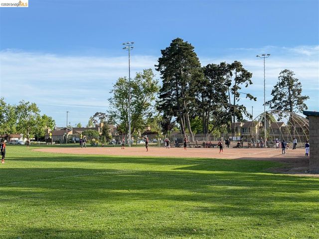 806 Ironwood Road, Alameda, CA 94502