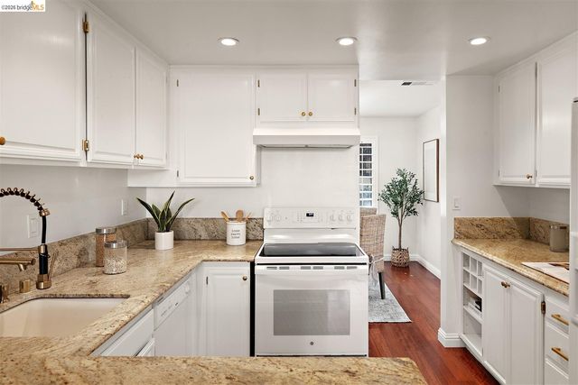 806 Ironwood Road, Alameda, CA 94502