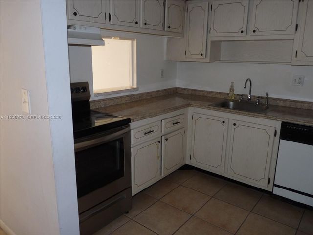 14525 N Kendall Dr 102J, Miami, FL 33186