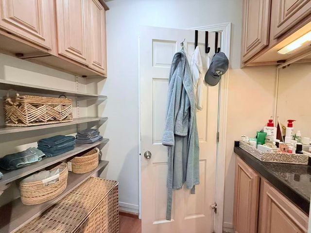 1880 Commonwealth Ave 5, Boston, MA 02135