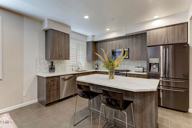 383 Arden Avenue 2, Glendale, CA 91203