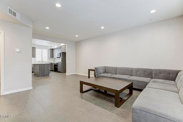 383 Arden Avenue 2, Glendale, CA 91203