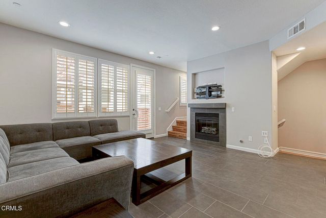 383 Arden Avenue 2, Glendale, CA 91203
