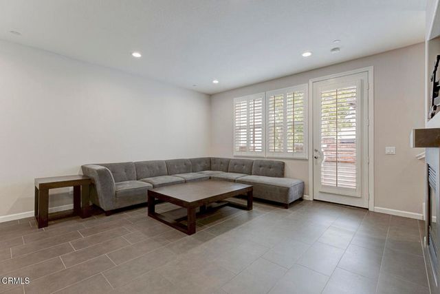 383 Arden Avenue 2, Glendale, CA 91203