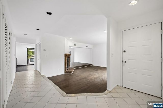 1431 John Street, Fort Lee, NJ 07024