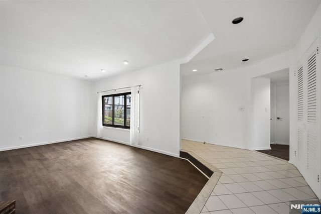 1431 John Street, Fort Lee, NJ 07024