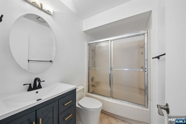 1431 John Street, Fort Lee, NJ 07024