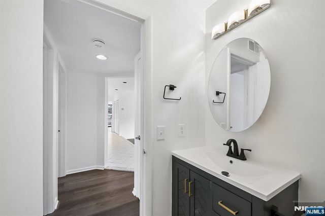 1431 John Street, Fort Lee, NJ 07024