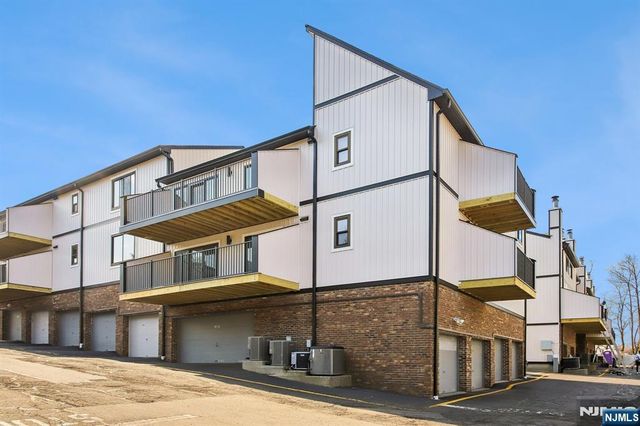 1431 John Street, Fort Lee, NJ 07024