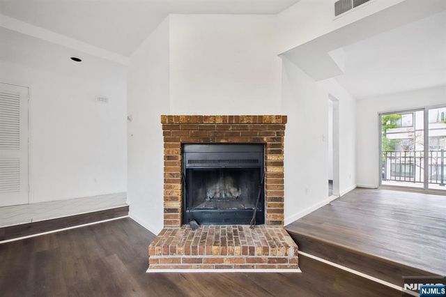 1431 John Street, Fort Lee, NJ 07024