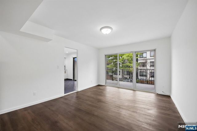 1431 John Street, Fort Lee, NJ 07024