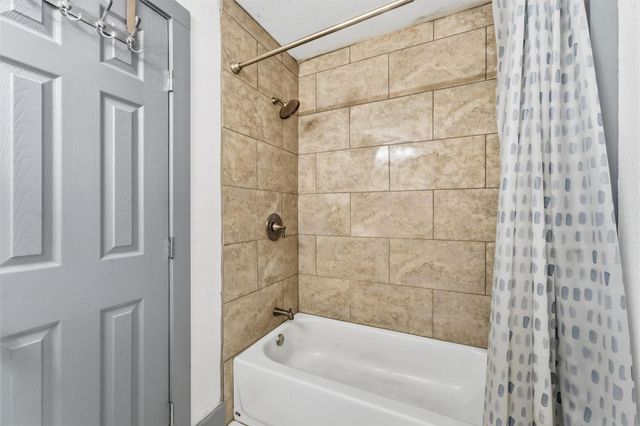 17203 Sunshine Street, Houston, TX 77049